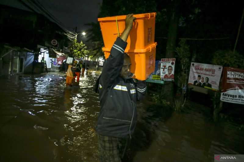 Cuaca Hari Ini, Seluruh Jakarta Akan Turun Hujan pada Siang Hari