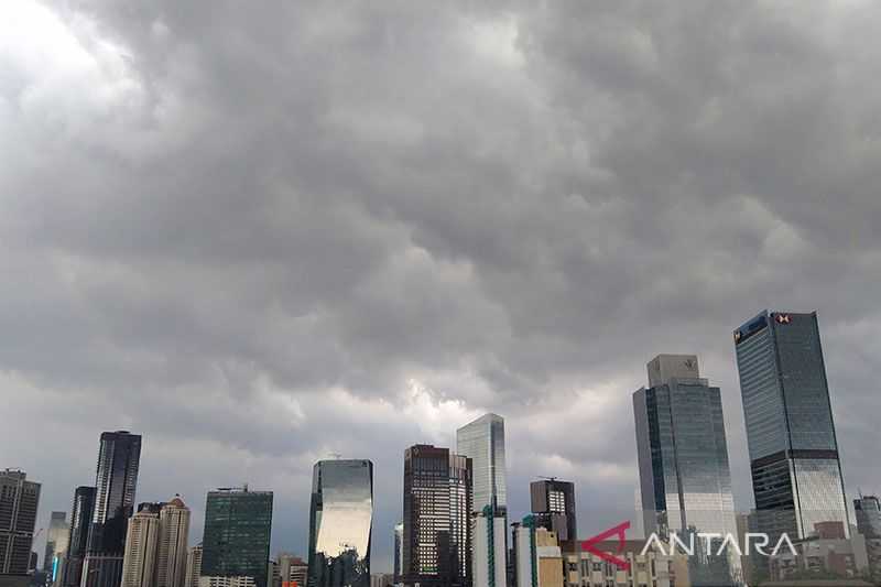 Cuaca Jakarta Selatan dan Timur Diprakirakan Hujan pada Jumat siang