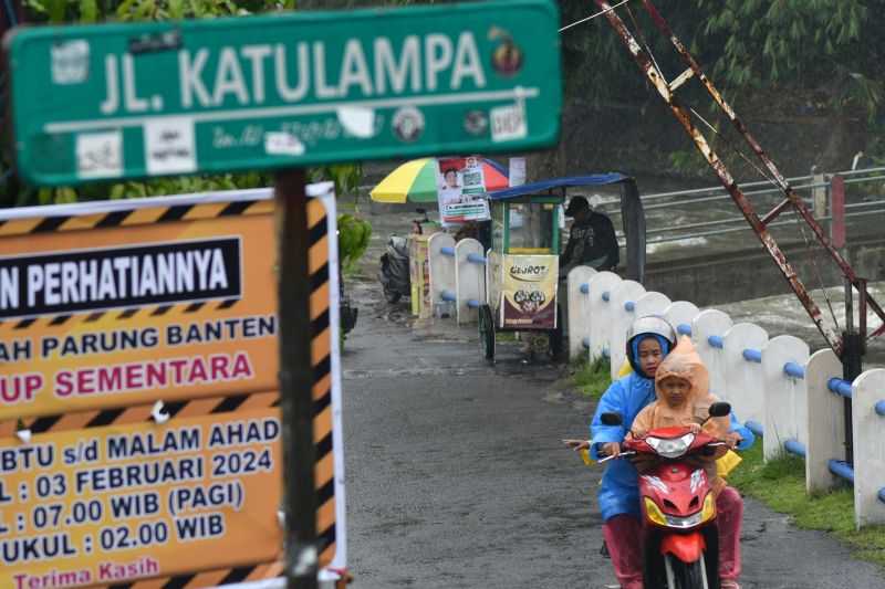 Cuaca Senin, Hujan Ringan Mendominasi Sebagian Besar Wilayah Indonesia