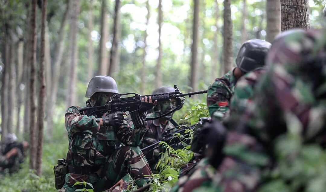 Dahsyat! Beginilah Aksi Pasukan Raider TNI Lumpuhkan Teroris di Sumut