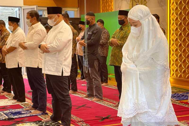 Dalam Kesederhanaan, Puan Maharani Laksanakan Shalat Idul Fitri di Rumah Dinas Ketua DPR