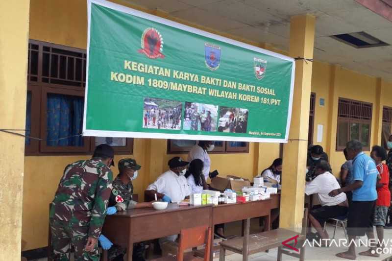 Dampak Penyerangan KKB di Maybrat, Anggota TNI AD Lakukan Ini untuk Warga yang Mengungsi