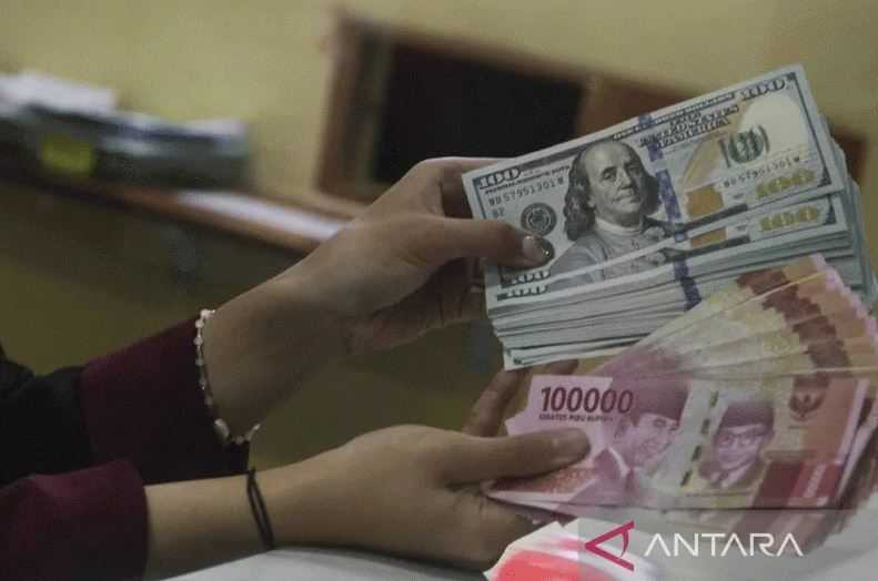 Dampak Risk Off di Pasar, Rupiah Merosot