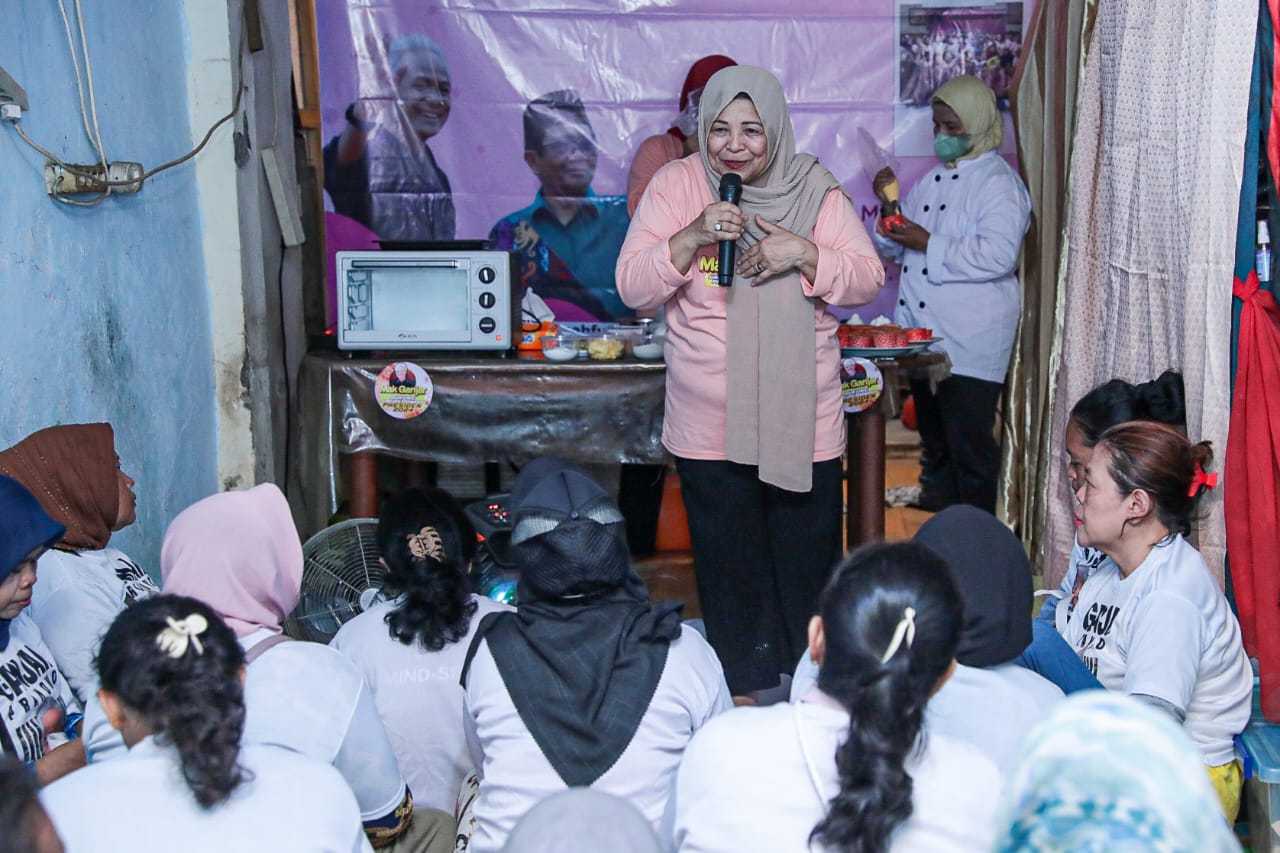 Datang ke Daerah Padat Penduduk, Mak Ganjar Sosialisasikan Ganjar-Mahfud