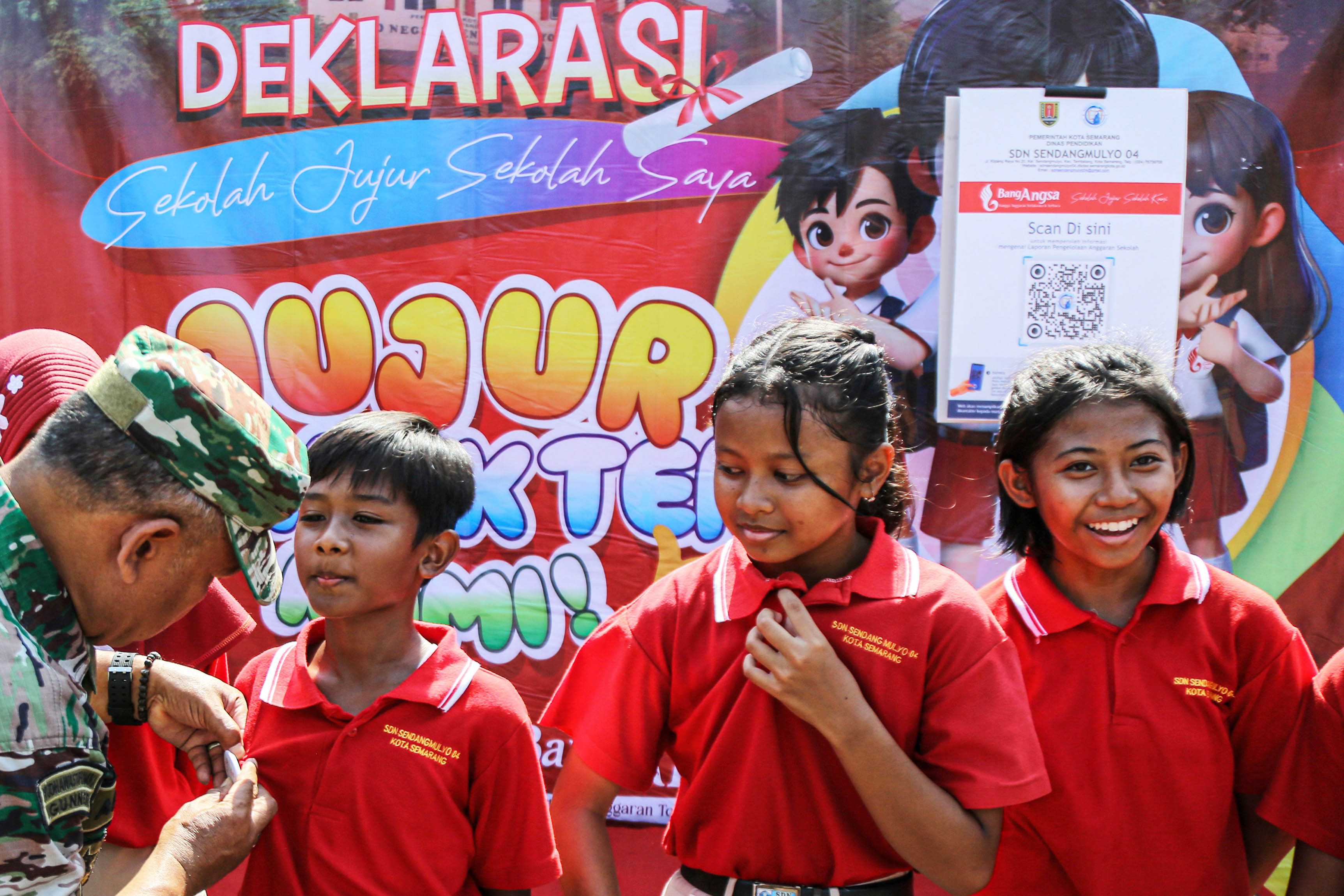 Deklarasi Program Sekolah Jujur Antikorupsi di Semarang