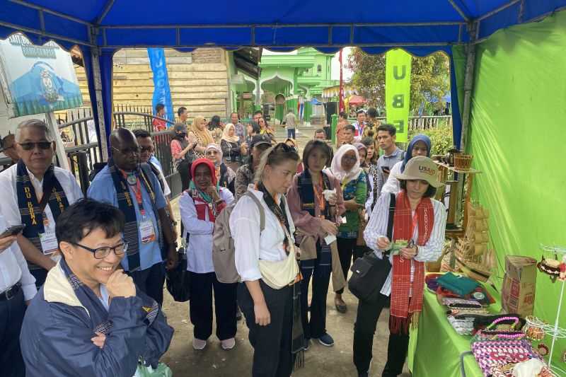 Delegasi Sejumlah Kedubes Kunjungi Kampung KB di Simalungun
