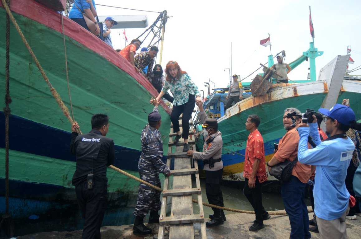 Delegasi UE dan ILO Cek Kondisi Nelayan di Pelabuhan Tegal