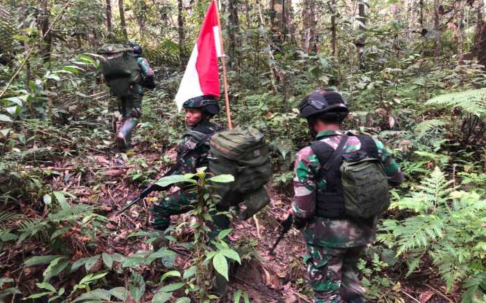 Demi Jaga Kedaulatan NKRI, Para Prajurit TNI AD Ini Rela Susuri Sungai dan Hutan Papua Selama 4 Hari
