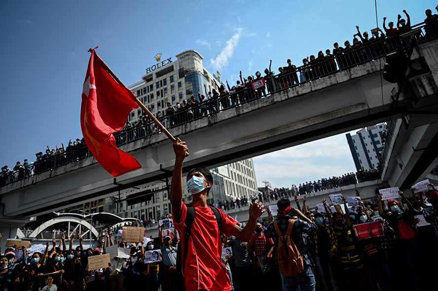 Demonstran Peringati  Aksi Prodemokrasi 1988