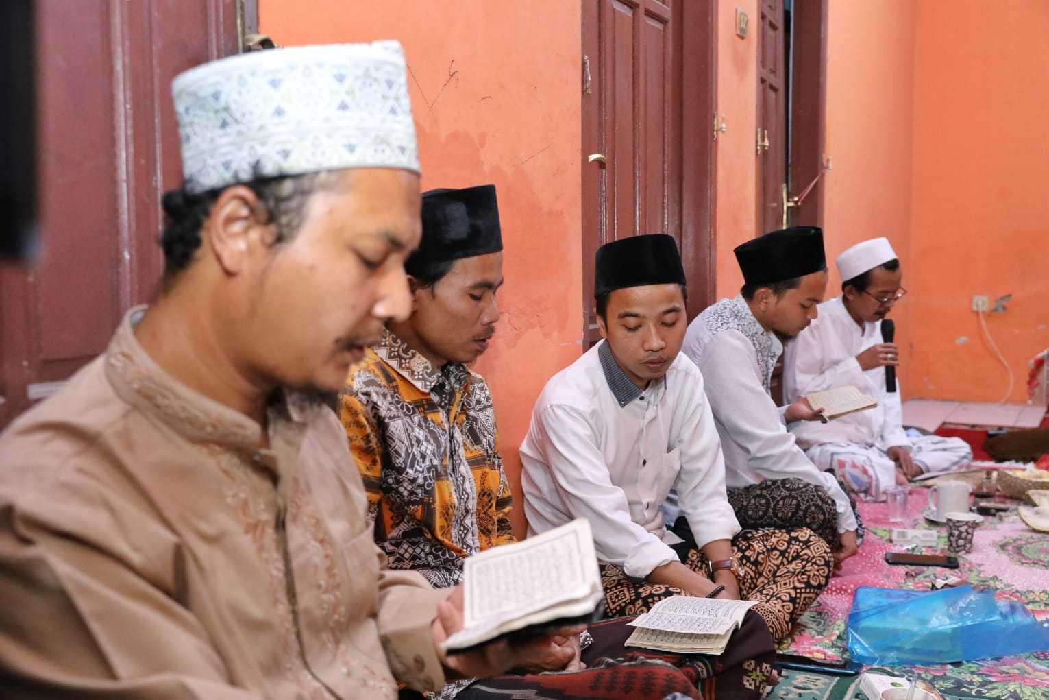 Des Ganjar Mohon Doa ke Pimpinan Ponpes dalam Pengajian Alumni Malnu, Banten 4