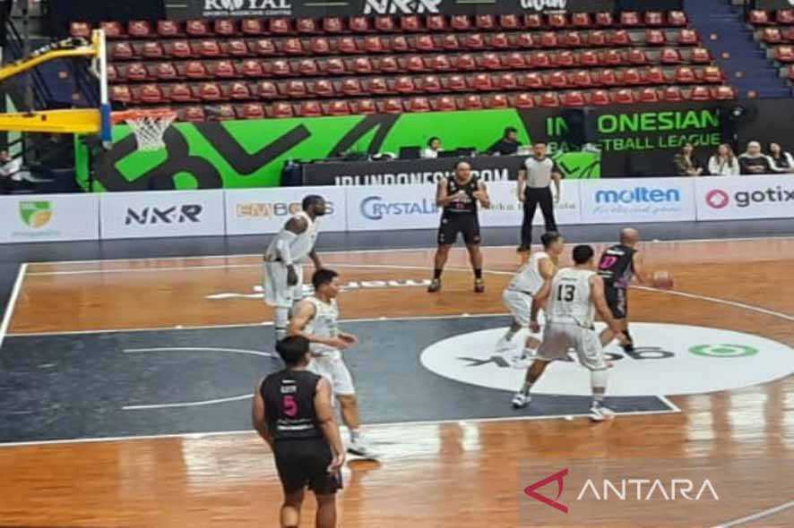 Dewa United Taklukkan Bali United di IBL Seri IV Solo