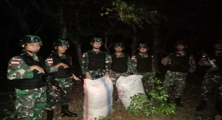 Di Gelap Malam, Prajurit TNI Gagalkan Upaya Penyelundupan di Jalur Tikus