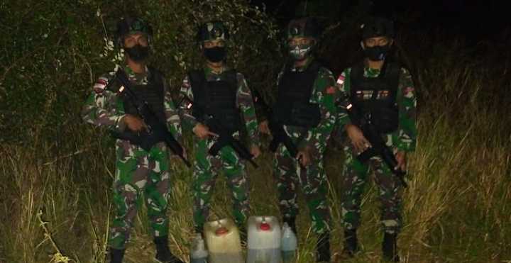 Di Saat Orang Tidur Nyenyak Prajurit TNI Bergerak Lakukan Patroli, Upaya Penyelundupan Pun Digagalkan