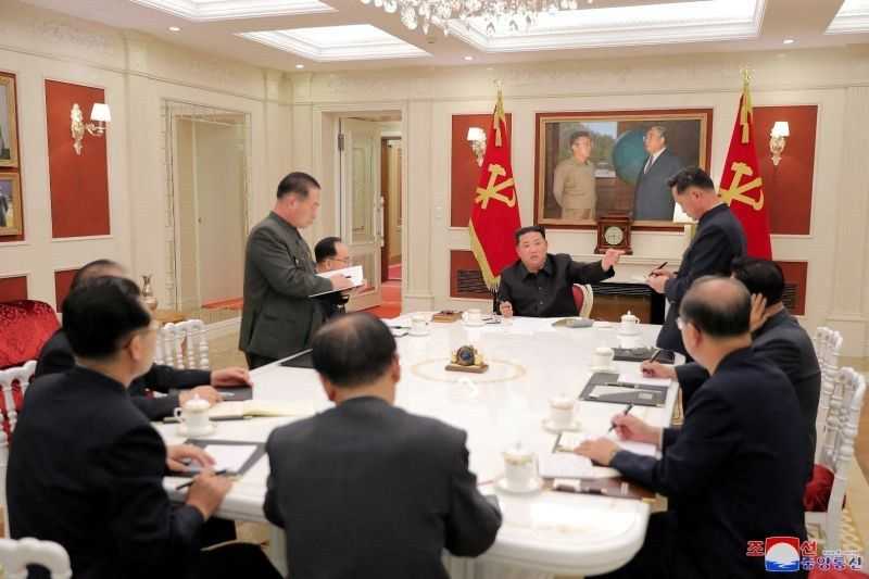Di Tengah Pandemi dan Ancaman Bencana Banjir, Pemimpin Korea Utara Kim Jong Un Pimpin Rapat Partai