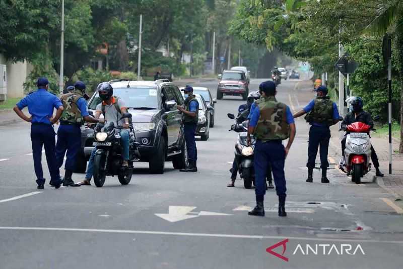 Didera Krisis Berkepanjangan Warga Sri Lanka Ramai-ramai Buat Paspor, untuk Apa Ini