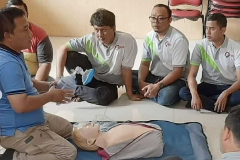 Dinkes Kota Tangerang Latih Supir Ambulans Penanganan Gawat Darurat