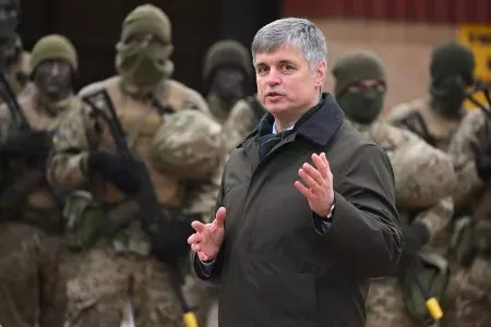 Diplomat: NATO akan 'Memohon' pada Ukraina untuk Bergabung setelah Berperang Skala Penuh dengan Rusia