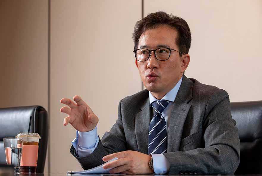Diplomat Senior Korea Utara Membelot ke Korea Selatan