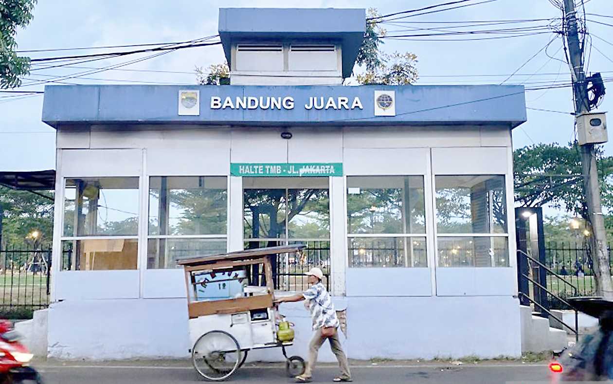 Dishub Kota Bandung Revitalisasi Puluhan Halte Terbengkalai