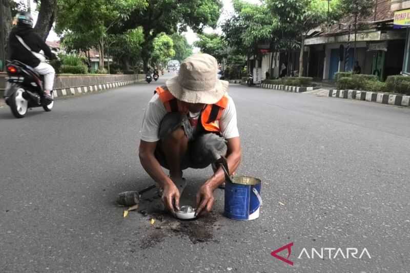 Dishub Temanggung pasang 'mata kucing' antisipasi kecelakaan