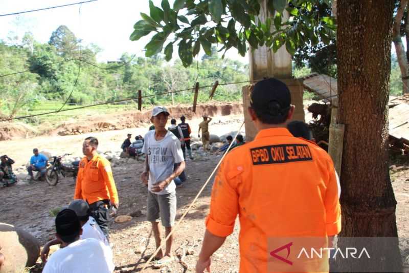 Diterjang Banjir Bandang, Tiga Rumah Hanyut di Oku Selatan