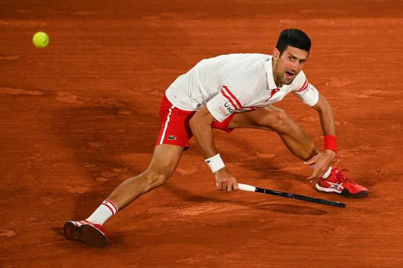 Djokovic Ragu Turun di Perempat Final French Open Usai Cedera Lutut