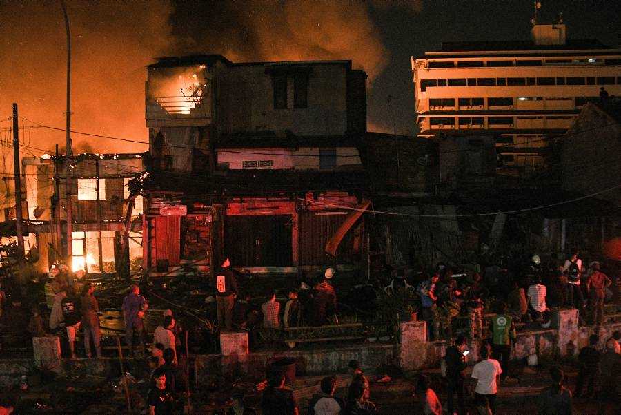 DKI Janji Bantu Permodalan Pedagang Korban Kebakaran