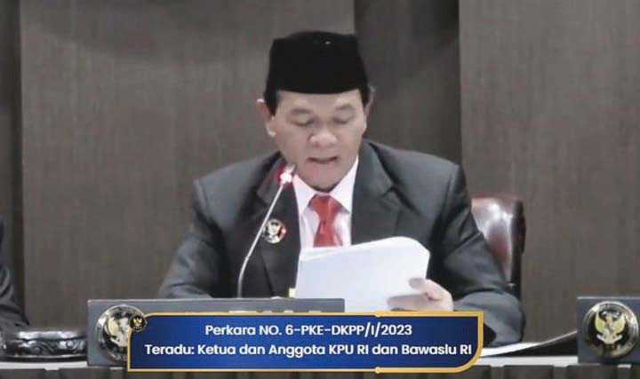 DKPP Beri Sanksi Peringatan Ketua KPU RI