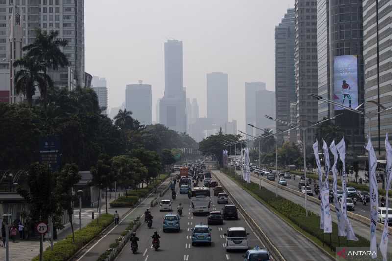 DLH DKI: Kualitas Udara Jakarta Jumat Pagi Tidak Sehat