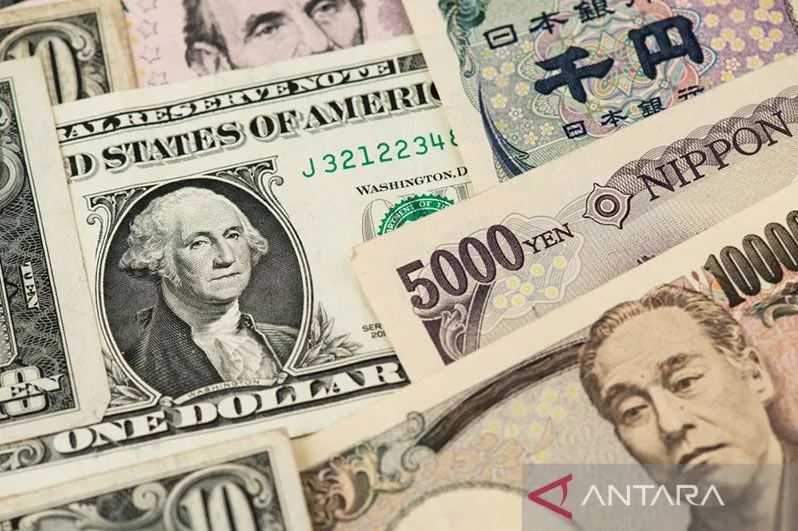 Dolar AS Jatuh, Catat Kerugian Terbesar Sejak Pertengahan Januari