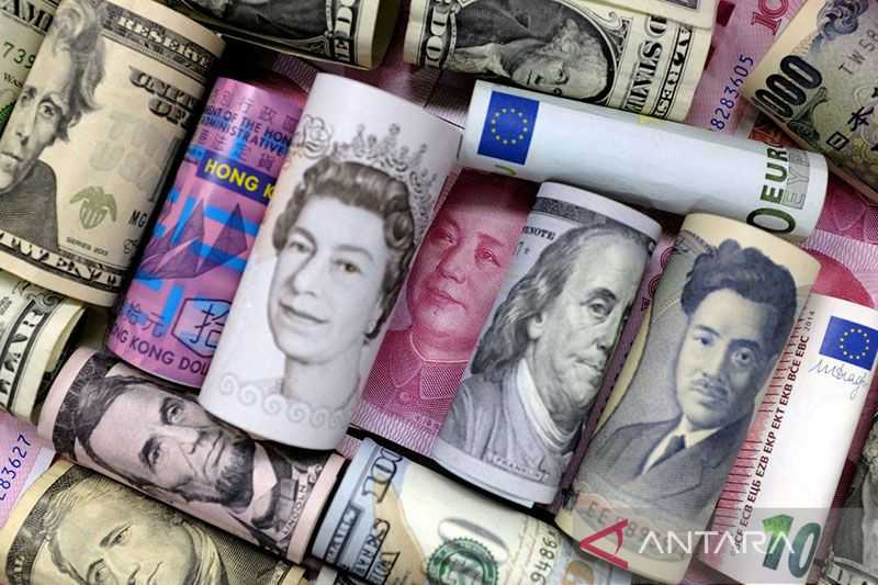 Dolar AS Menguat, Euro Tergelincir Setelah Data Manufaktur dan Jasa Suram