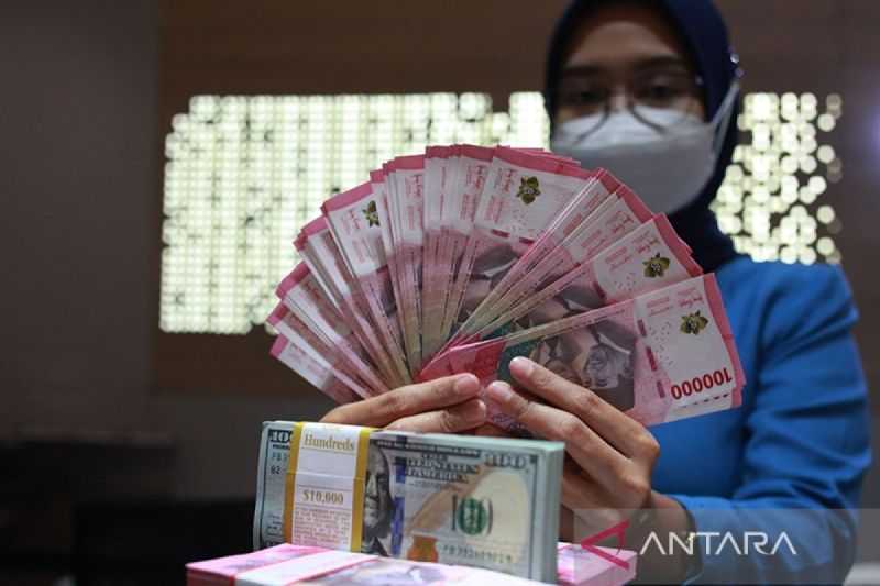 Dolar AS Menguat Setelah Klaim Pengangguran Turun