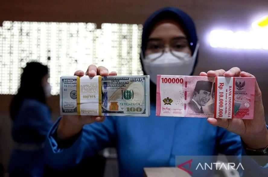 Dolar Menguat Didorong Data PDB AS Lebih Cepat dari Perkiraan