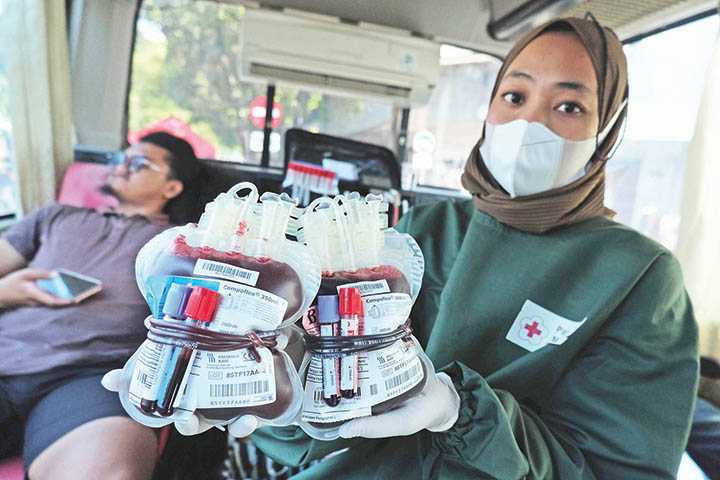 Donor Darah di HUT Ke-77 PMI