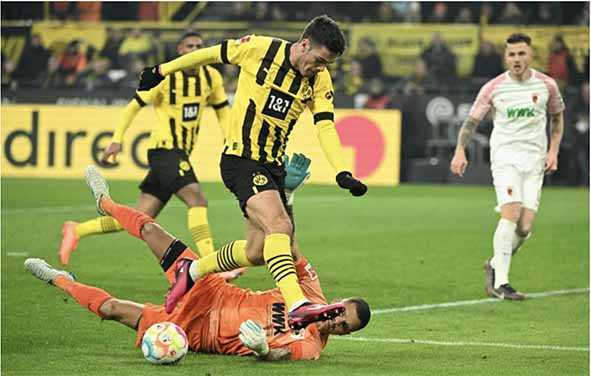 Dortmund Hajar Augsburg 4-3