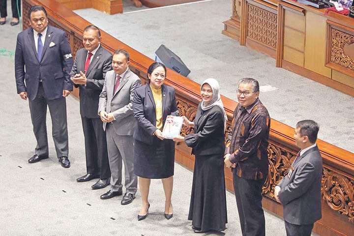 DPR Setujui Sembilan Calon Anggota Komnas HAM