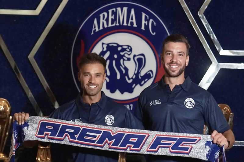 Dua Asisten pelatih Asal Portugal mundur dari Arema