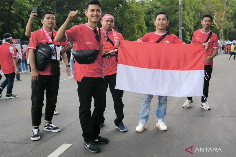 Dua Jam Sebelum Laga Timnas Indonesia, Ribuan Suporter Penuhi SUGBK