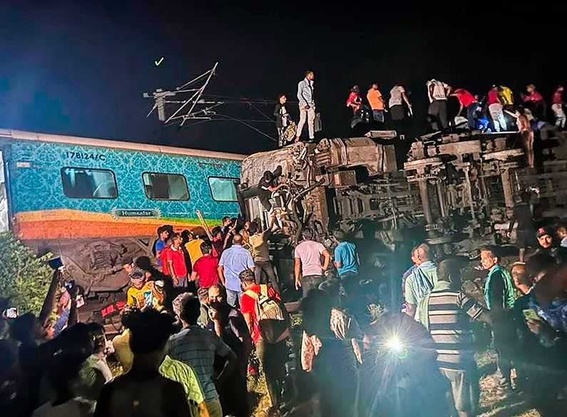 Dua Kereta Api Tabrakan di India, Lebih dari 200 Orang Tewas