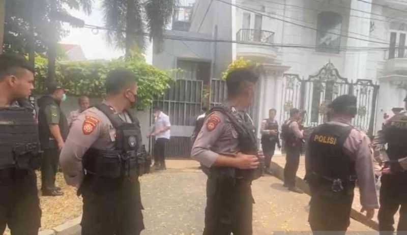 Dua rumah Tetangga Ketua KPK Firli Bahu di Bekasi Ikut Digeledah