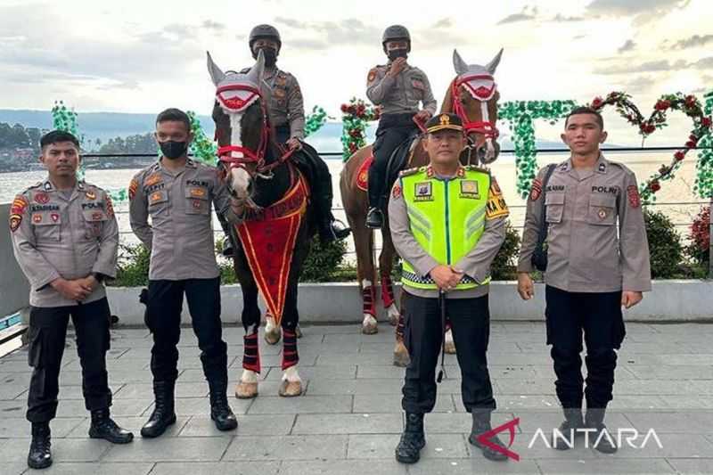 Dukung Pengembangan Pariwisata, Polres Simalungun Bersama Polda Sumut Gelar Patroli Berkuda di Parapat