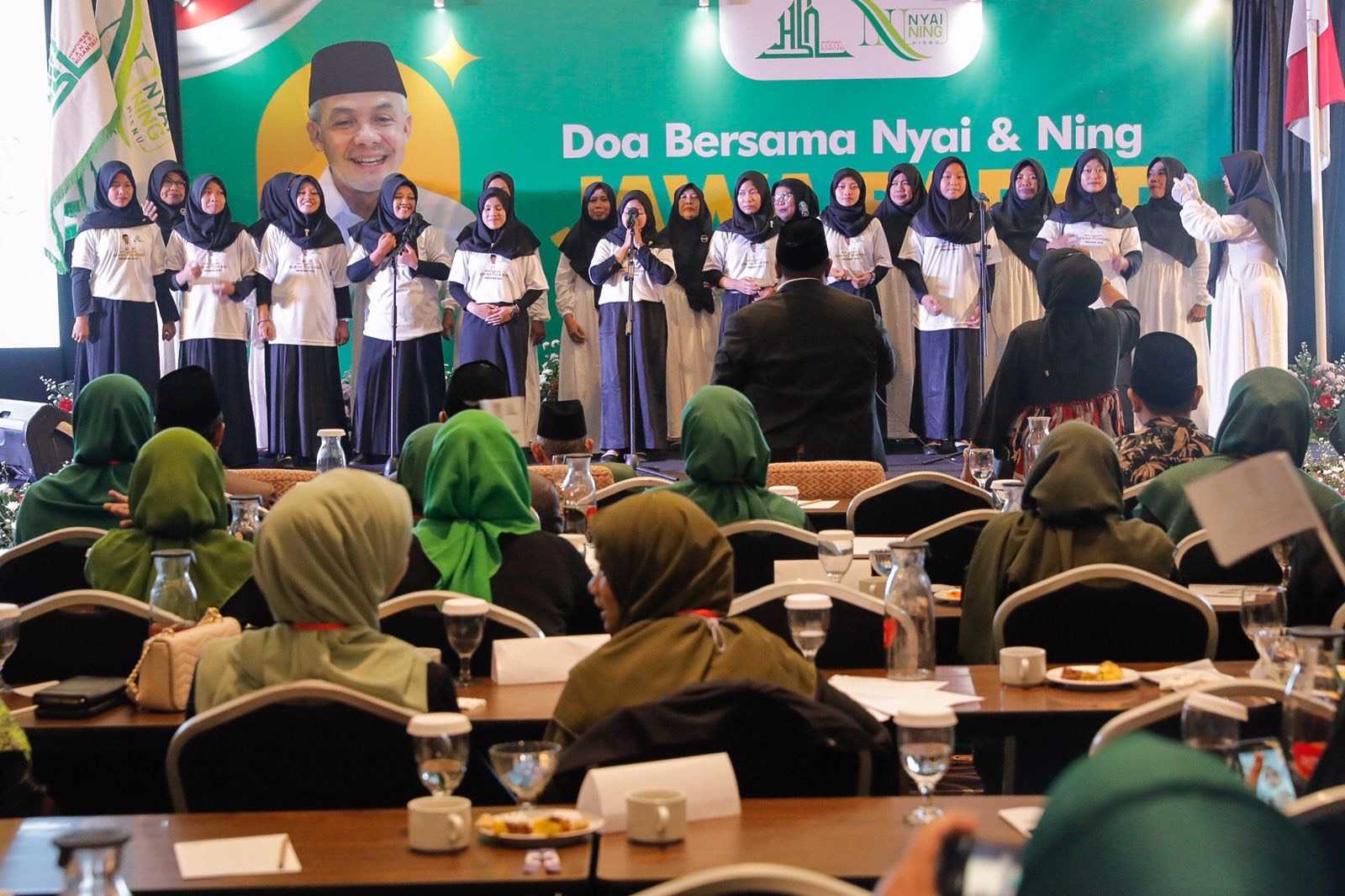 Dukungan Ganjar Presiden Hadir dari Ratusan Nyai dan Ning di Jawa Barat
