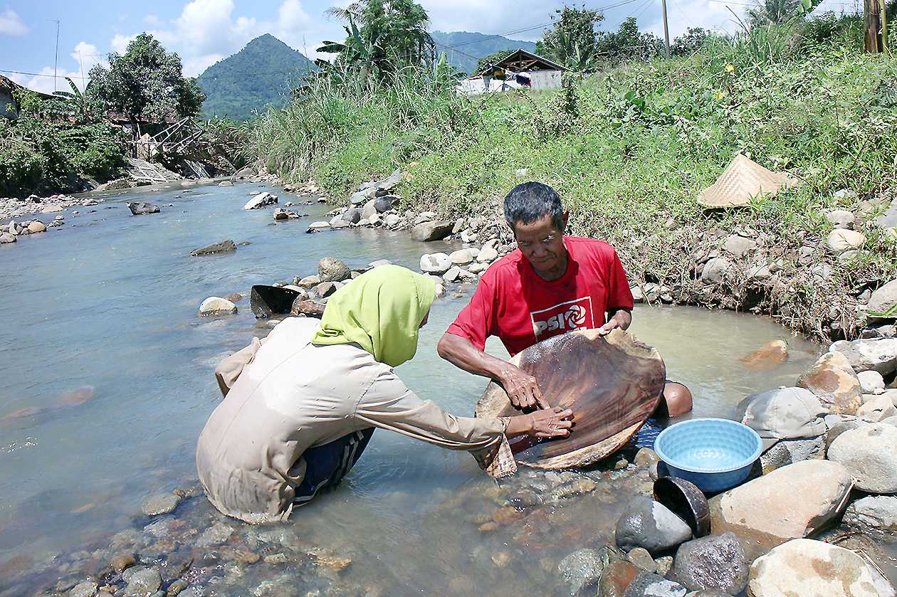 Dulang Emas Tradisional