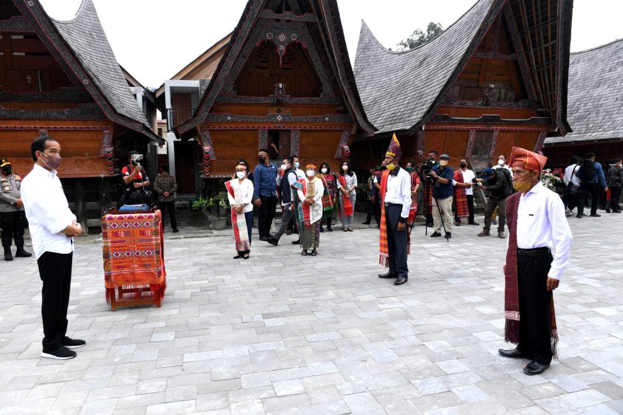 Dulu Dipenuhi Rumah Modern Minimalis oleh Presiden Minta Dikembalikan Jadi Tradisional dengan Biaya RP 30 Miliar, Kini Hasilnya Bikin Kagum Presiden