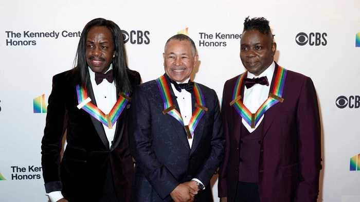 Earth, Wind & Fire Galang Dana untuk Race to Erase MS