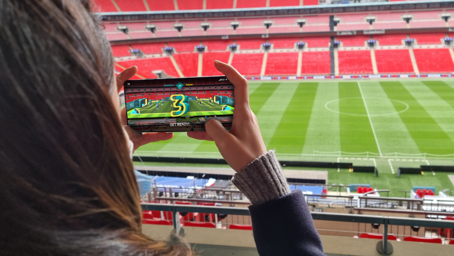 EE Membuat Stadion Wembley Menjadi Meja Foosball dengan Augmented Reality