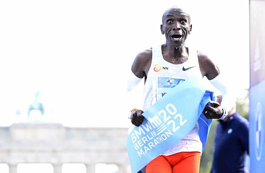 Eliud Kipchoge Pecahkan Rekor Dunia Lari Marathon