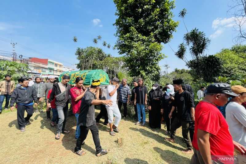 Enam Korban Kecelakaan Subang Dimakamkan di TPUI Parung Bingung Depok