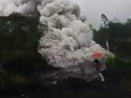 Erupsi Semeru, 10 Warga Masih Terjebak