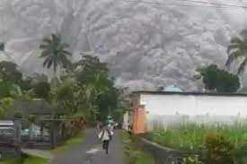 Erupsi Semeru, Pengungsi Mendapat Dana Tunggu 6 Bulan